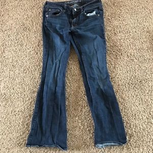 Size 6 Short Artist AE Jeans